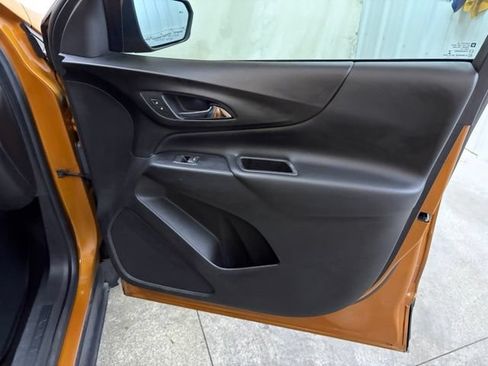 Used 2018 Chevrolet Equinox LT w/ Sun & Infotainment Package FWD image 26
