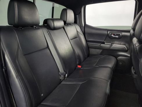 Used 2023 Toyota Tacoma TRD Off-Road w/ TRD Premium Off Road Package AWD/4WD image 17