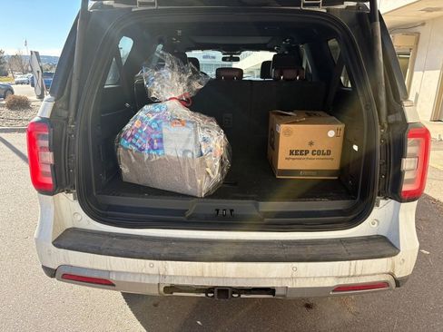 Used 2022 Ford Expedition Max Limited image 23