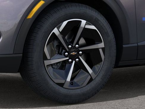 New 2026 Chevrolet Equinox EV LT image 9