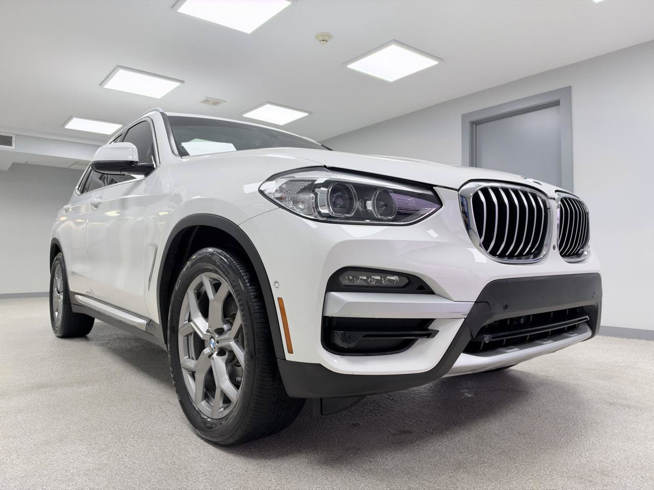 Used 2020 BMW X3 xDrive30i w/ Convenience Package AWD/4WD image 4