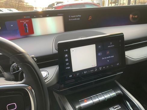 Certified 2024 Lincoln Nautilus Reserve image 22