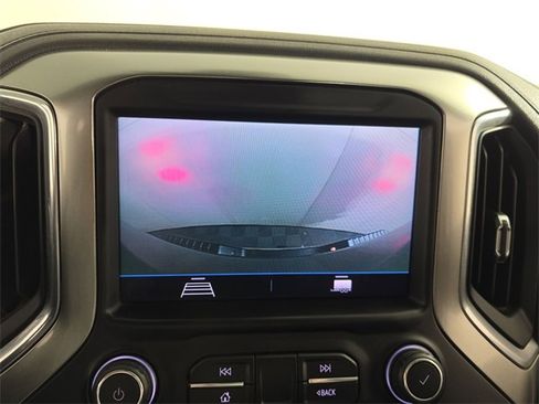 Used 2021 Chevrolet Silverado 3500 LT w/ Convenience Package image 17