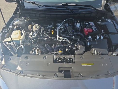 Used 2025 Nissan Altima 2.5 SV FWD image 18