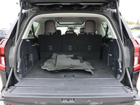 Certified 2025 Ford Expedition Max Platinum w/ Platinum Ultimate Package AWD/4WD image 15