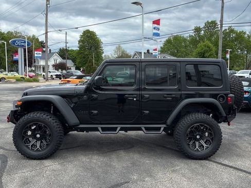 Used 2024 Jeep Wrangler Unlimited Sport AWD/4WD image 6
