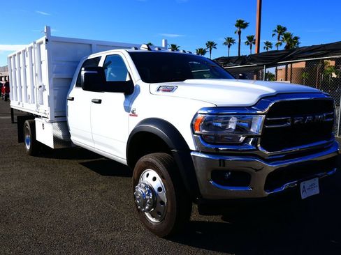 Used 2024 RAM 4500 Tradesman w/ Chrome Appearance Group RWD image 12