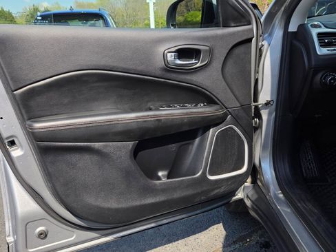 Used 2020 Jeep Compass Latitude w/ Popular Equipment Group image 18