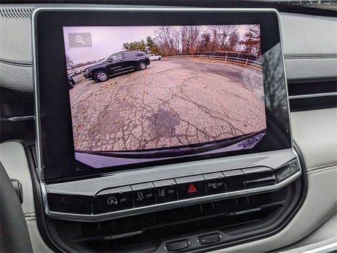 New 2025 Jeep Compass Limited image 22