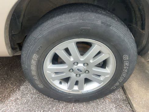Used 2006 Ford Explorer Eddie Bauer AWD/4WD image 3