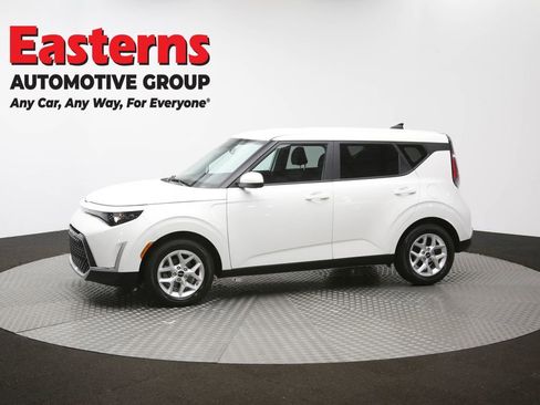 Used 2025 Kia Soul LX w/ LX Technology Package FWD image 58