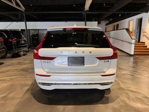 Used 2023 Volvo XC60 B5 Plus image 4