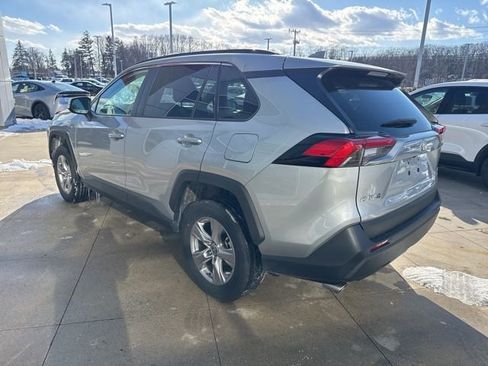 Used 2025 Toyota RAV4 XLE image 5