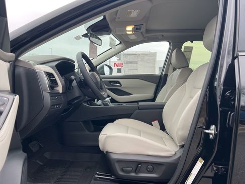 New 2025 Nissan Rogue SV w/ SV Premium Package image 21