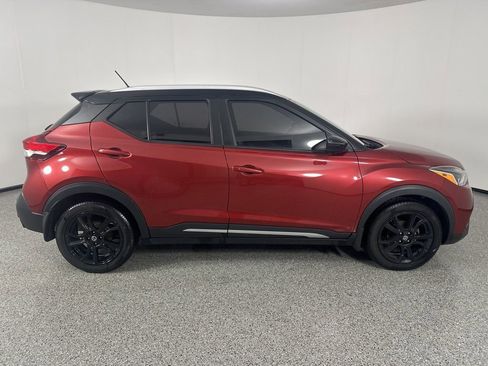 Used 2020 Nissan Kicks SR w/ SR Premium Package image 5