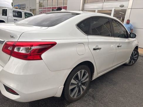 Used 2018 Nissan Sentra SL FWD image 3