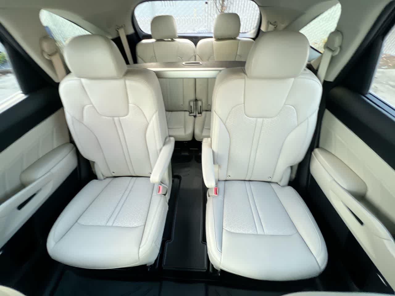 Used 2023 Kia Sorento SX Prestige w/ Panoramic Sunroof Package AWD/4WD image 23