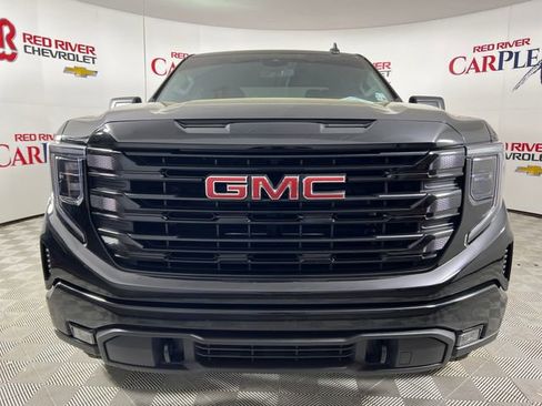 Used 2022 GMC Sierra 1500 Elevation image 2