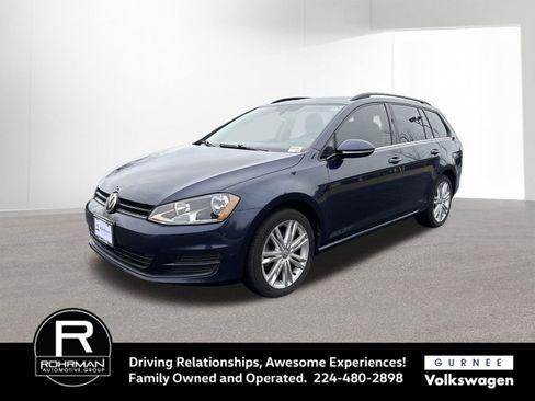 Used 2016 Volkswagen Golf Limited Edition image 4
