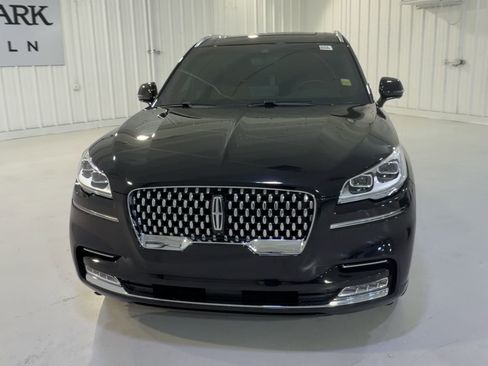 Used 2023 Lincoln Aviator Black Label w/ Dynamic Handling Package AWD/4WD image 4