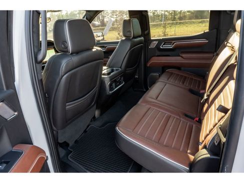 Used 2023 GMC Sierra 1500 Denali Ultimate image 13