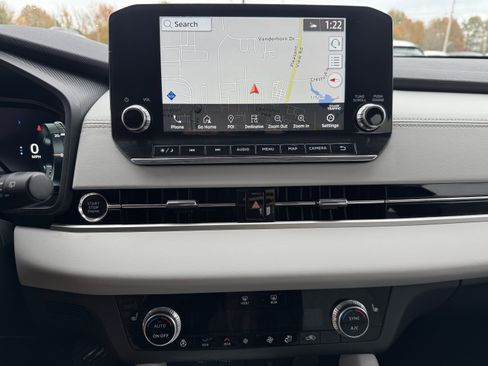 Used 2024 Mitsubishi Outlander SEL image 12