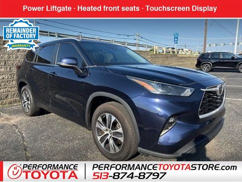 Used 2023 Toyota Highlander XLE FWD image 1