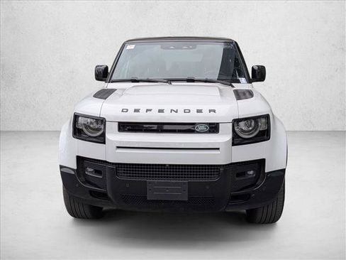 Used 2024 Land Rover Defender 110 X-Dynamic SE image 2