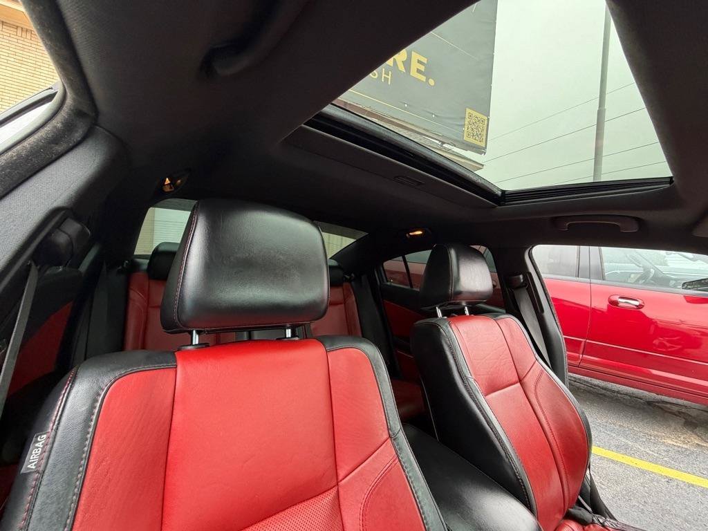 Used 2015 Dodge Charger R/T w/ Plus Group RWD image 28