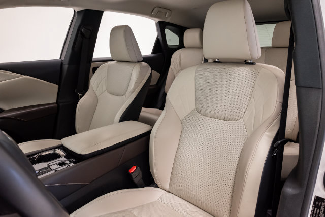 Used 2024 Lexus RX 350 FWD w/ Technology Package image 11