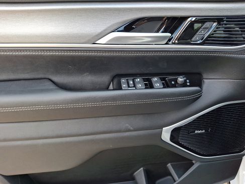 New 2026 Jeep Grand Wagoneer Limited AWD/4WD image 8