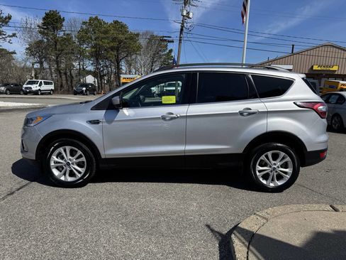 Used 2018 Ford Escape SEL image 5