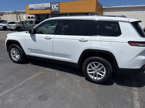 Used 2025 Jeep Grand Cherokee L Laredo RWD image 23