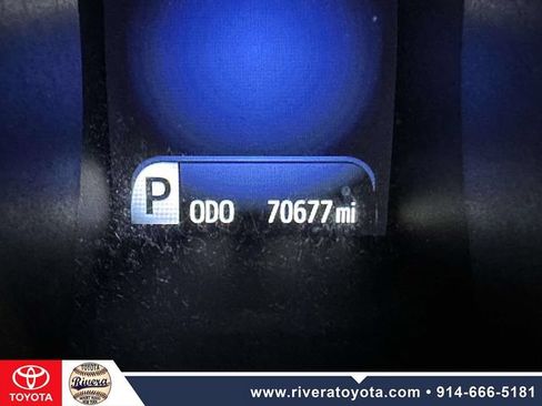 Used 2017 Toyota Avalon XLE w/ Carpet Mat Package FWD image 30
