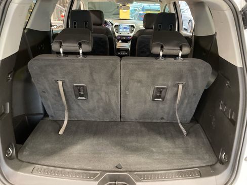 Used 2019 GMC Acadia SLE w/ LPO, Floor Liner Package image 30