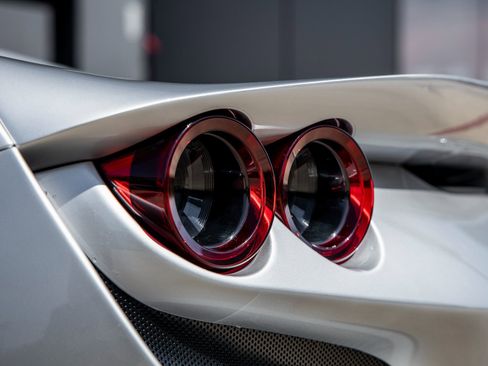 Used 2022 Ferrari F8 Tributo image 18