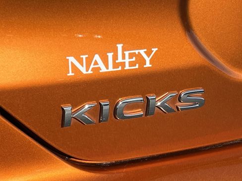 Used 2021 Nissan Kicks SR image 30