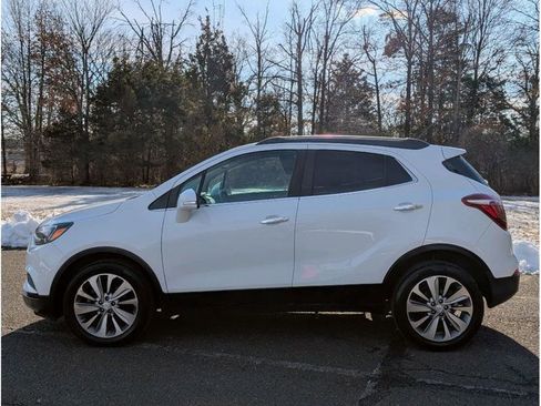 Used 2018 Buick Encore Preferred FWD image 4