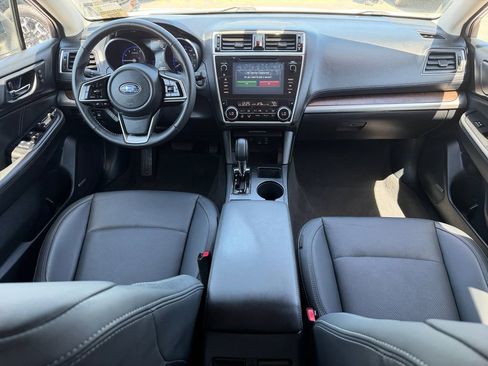 Used 2018 Subaru Outback 3.6R Limited AWD/4WD image 12