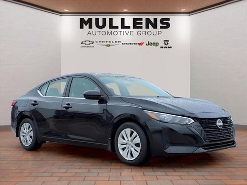 Used 2024 Nissan Sentra S image 2