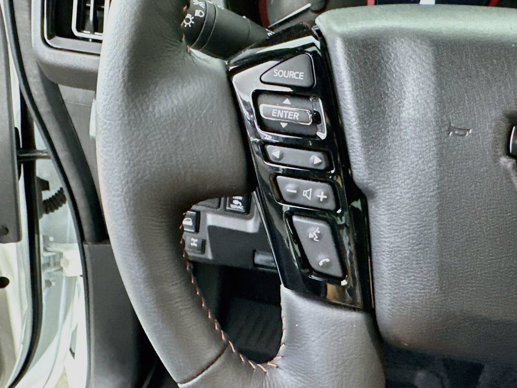 Used 2025 Nissan Frontier PRO-4X w/ Pro Premium Package AWD/4WD image 25