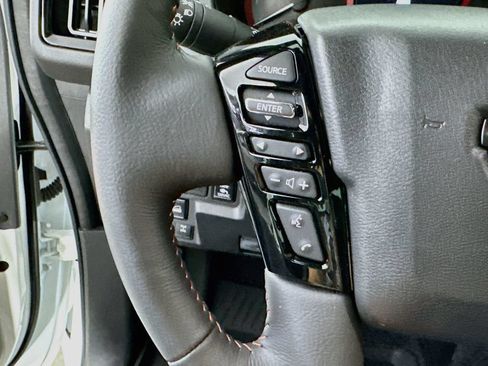 Used 2025 Nissan Frontier PRO-4X w/ Pro Premium Package AWD/4WD image 25