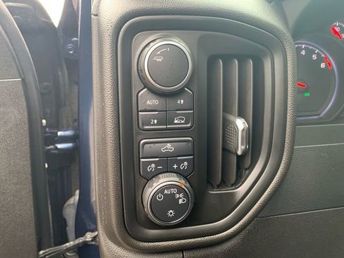 Certified 2022 Chevrolet Silverado 1500 Custom w/ LPO, Dark Essentials Package AWD/4WD image 25