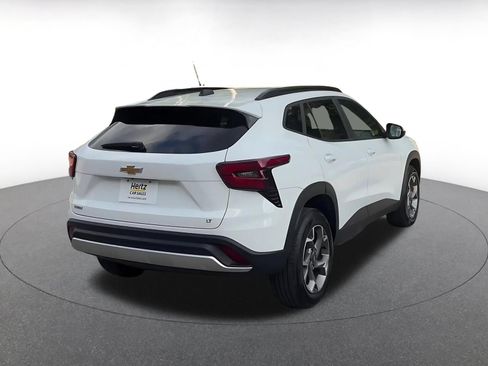Used 2025 Chevrolet Trax LT FWD image 14
