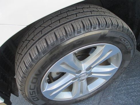 Used 2013 Toyota Highlander Limited image 11