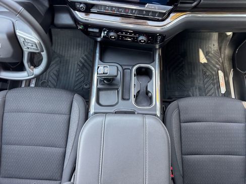 Used 2024 Chevrolet Silverado 1500 LT Trail Boss image 18