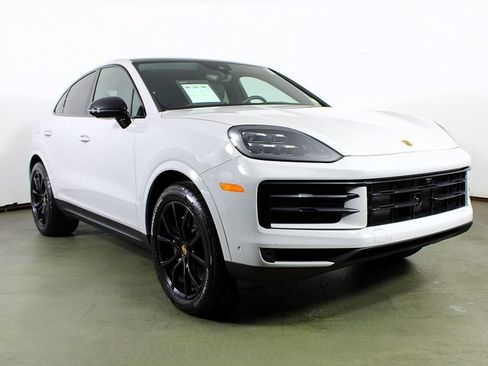Certified 2026 Porsche Cayenne Coupe AWD/4WD image 9