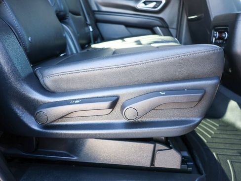 Used 2022 Chevrolet Tahoe Z71 w/ Luxury Package image 29