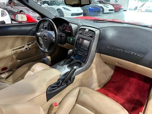 Used 2007 Chevrolet Corvette Coupe w/ Preferred Equipment Group RWD image 8