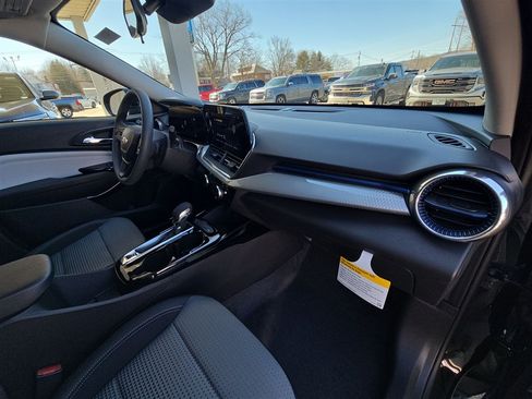 New 2026 Chevrolet Trax LT FWD image 27